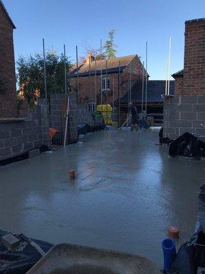 How Much Does a Builder Cost in Leicester? A 2025 Guide