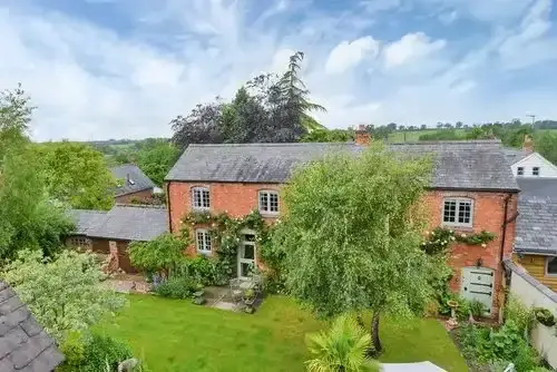 How Much Does It Cost to Renovate a House in the Leicester, Rutland or East Midlands?