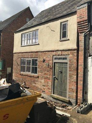 How Much Does a Builder Cost in Leicester? A 2025 Guide
