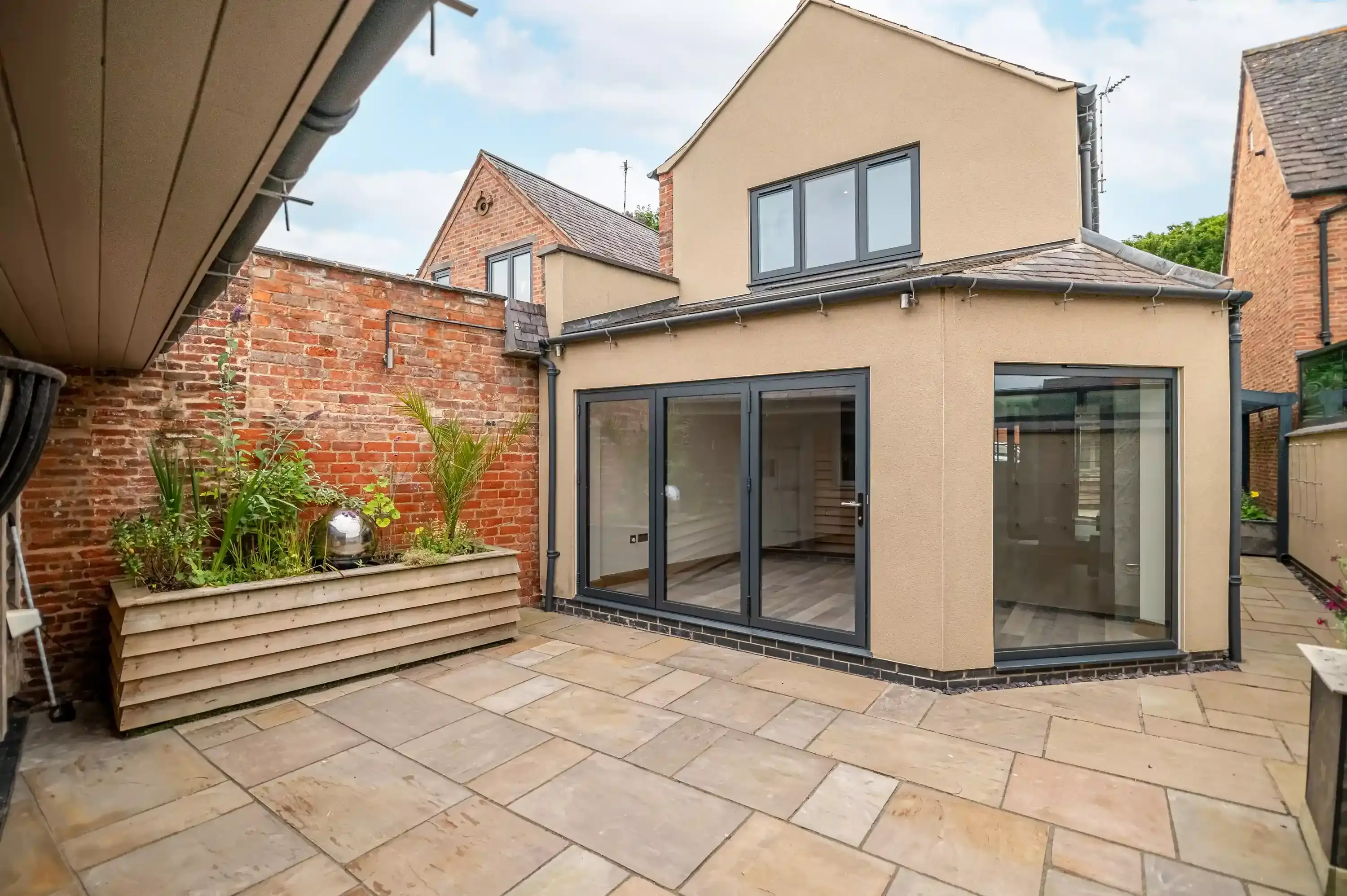 Finding the Right Builder in Leicester – 5 Things Homeowners Forget to Check